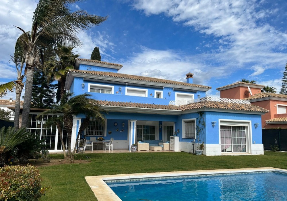 Renovated classic villa in Guadalmina Baja, Marbella!